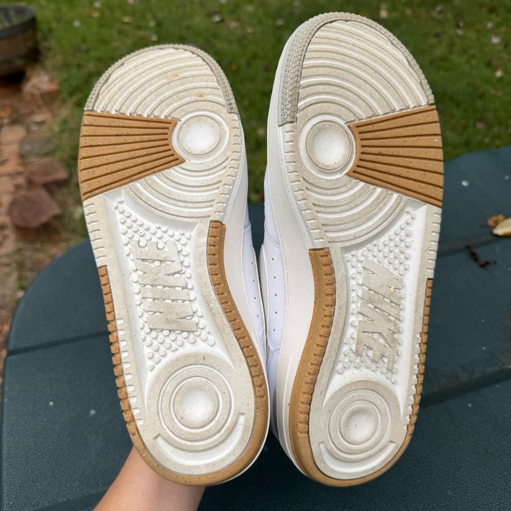 Nike Gamma Cream and White Athletic Shoes - Picture 4 of 5